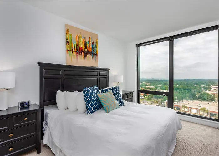 Global Luxury Suites At Town Center