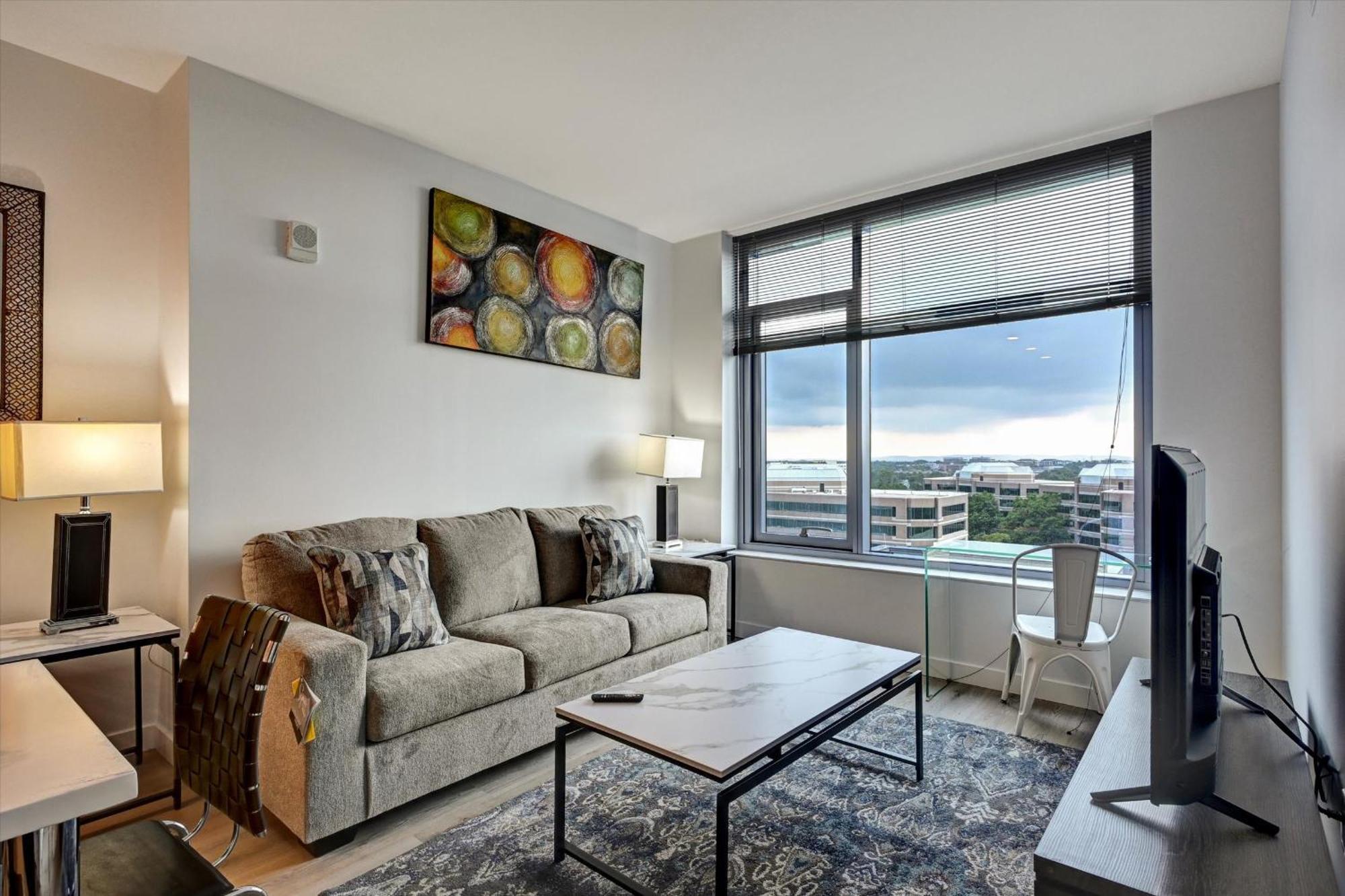 Apartment Global Luxury At Town Center